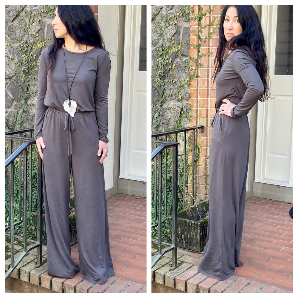 ✨RESTOCK✨CHARCOAL GRAY  WIDE LEG POCKETS JUMPSUIT - Picture 4 of 7